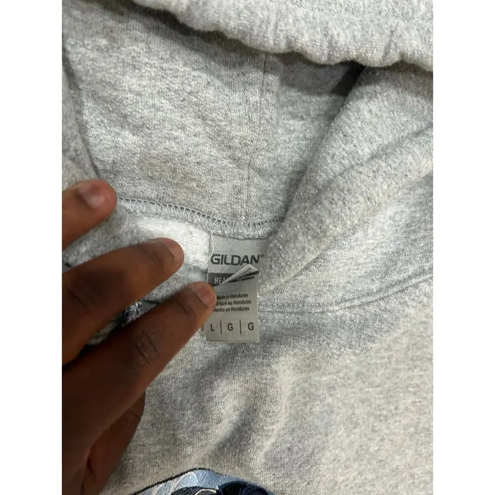 Gildan Heavy Blend Anime Hoodie Mens Large Gray Embroidered Graphic Sweatshirt
